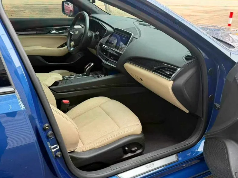 凯迪拉克CT5 后面外观二