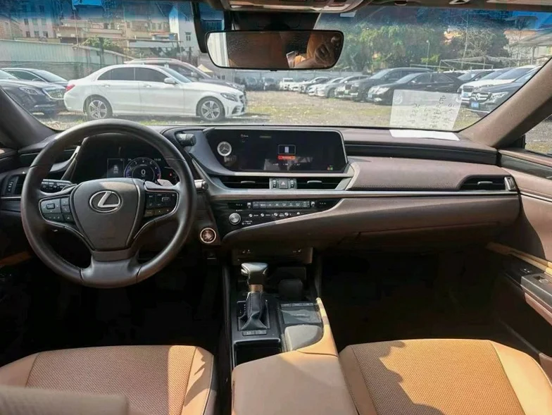 雷克萨斯ES 内饰后排