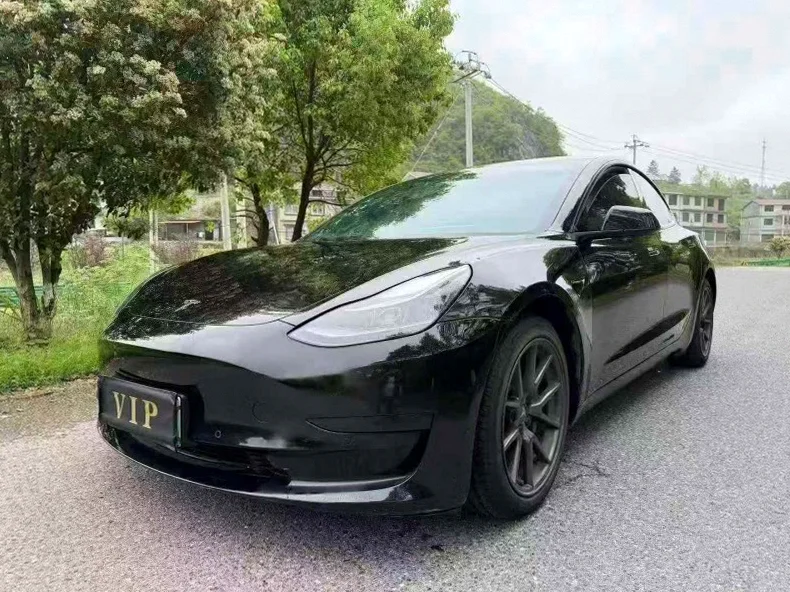 特斯拉MODEL 正面外观二