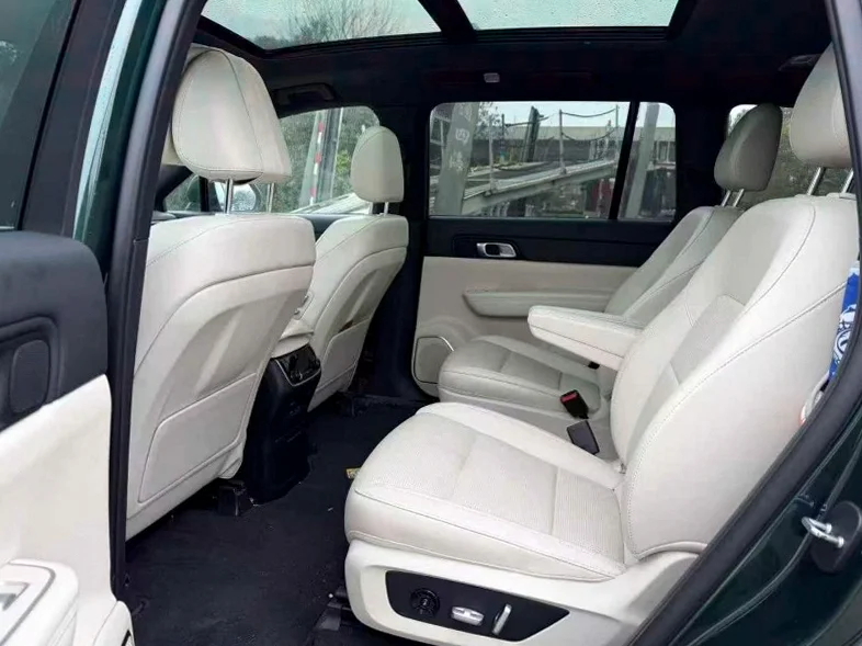 理想ONE 后面外观二