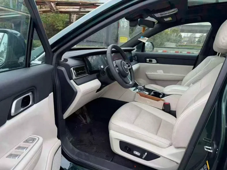 理想ONE 后面外观三