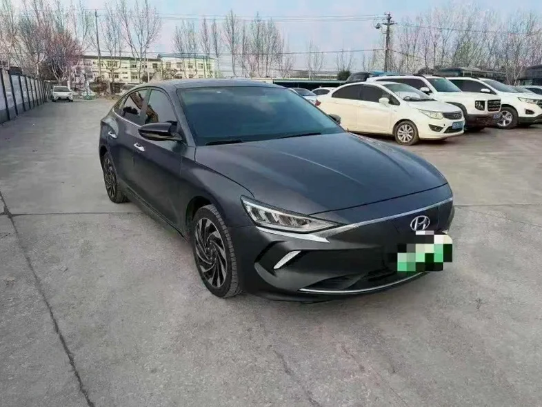 现代菲斯塔 正面外观三