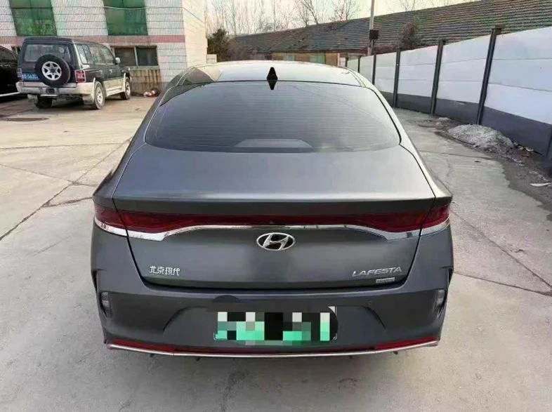 现代菲斯塔 驾驶室