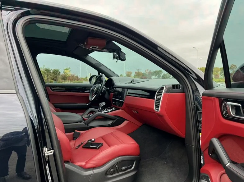 保时捷卡宴 后面外观三