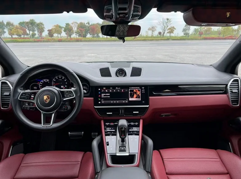 保时捷卡宴 后面外观二