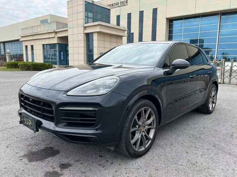 保时捷卡宴 内饰前排