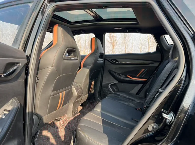 长安汽车欧尚 后面外观二