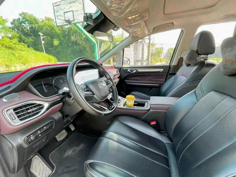 传祺M6 正面外观二