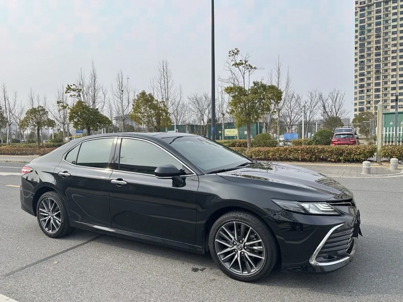 丰田凯美瑞 正面外观二