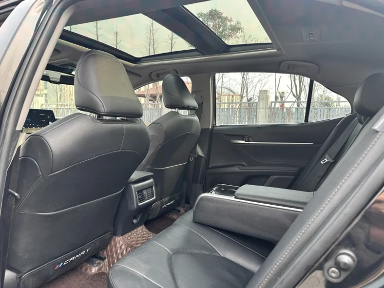 丰田凯美瑞 内饰前排