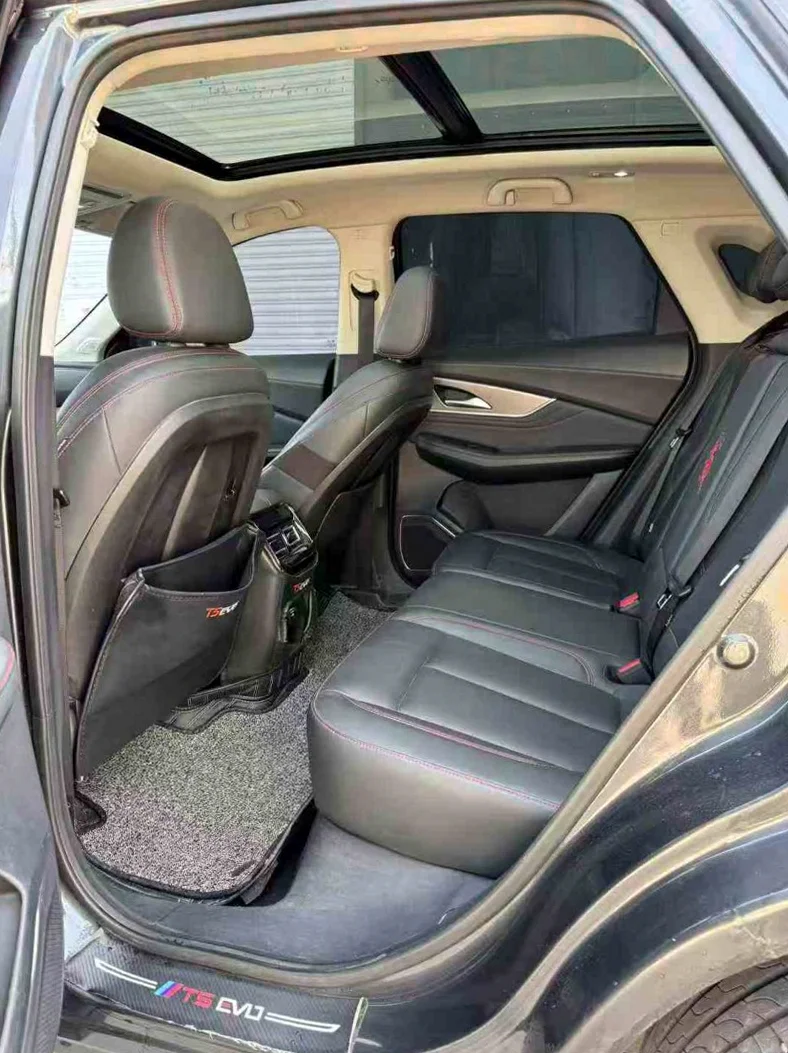 风行东风 后面外观一