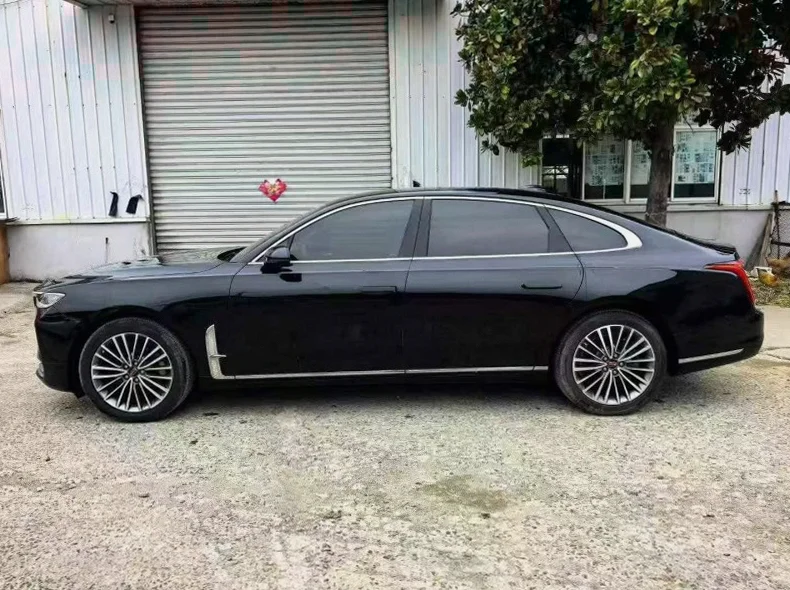 红旗H9 后面外观三