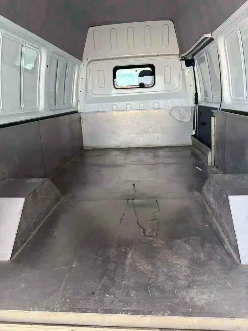 江铃特顺 后面外观二