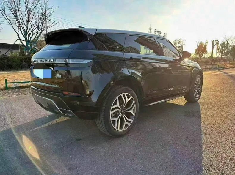 路虎极光 内饰前排