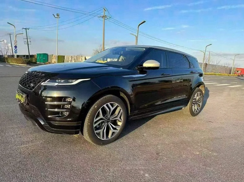 路虎极光 正面外观二