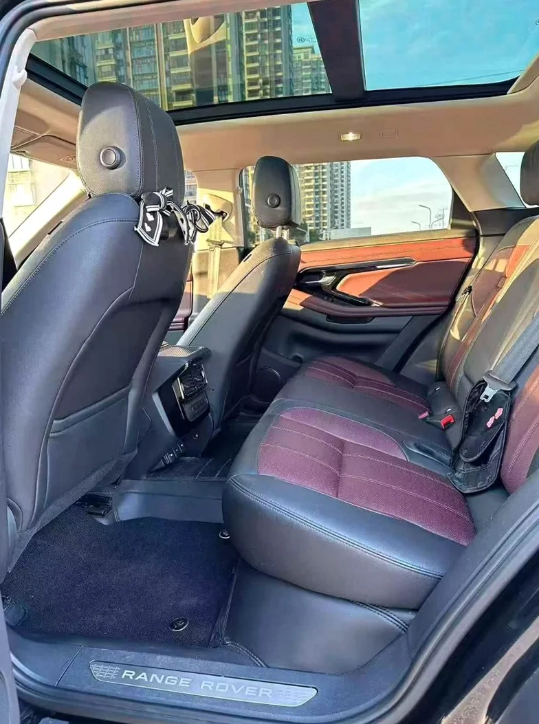 路虎极光 后面外观三