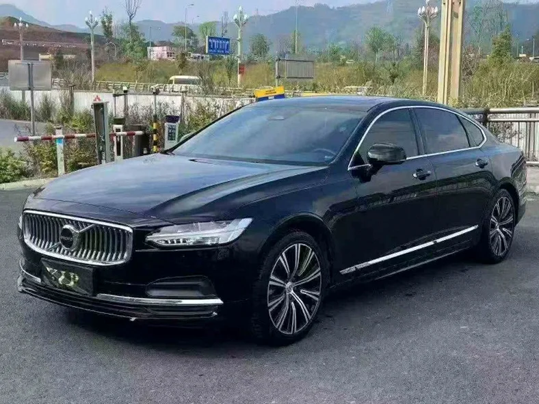 沃尔沃S90 正面外观三