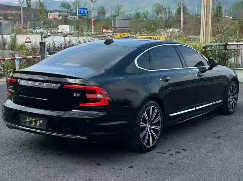 沃尔沃S90 内饰后排