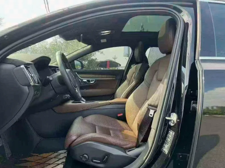 沃尔沃S90 后面外观一