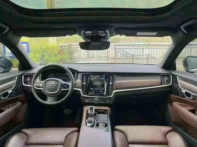 沃尔沃S90 后面外观二