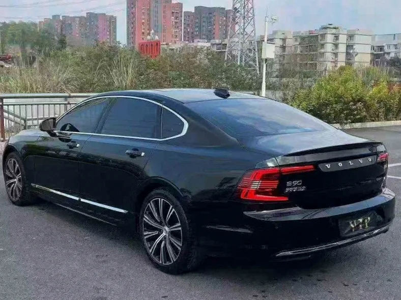 沃尔沃S90 内饰前排