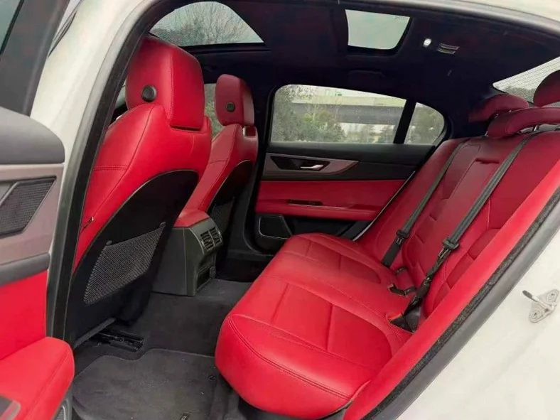 捷豹XEL 后面外观三