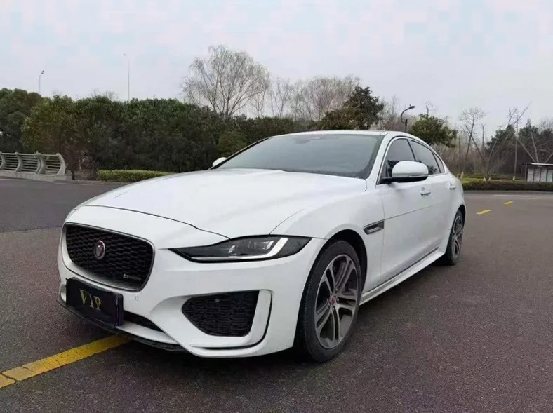 捷豹XEL 正面外观三