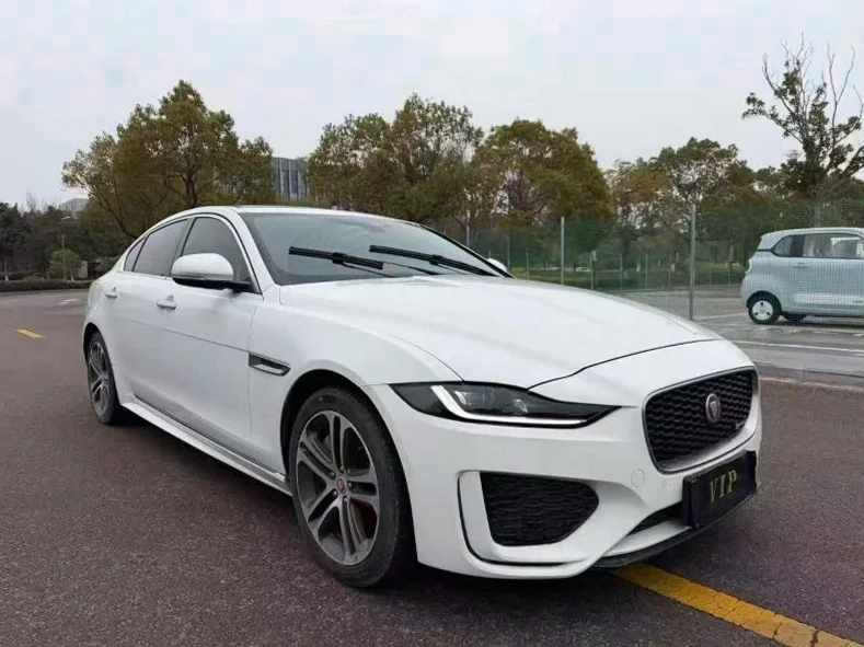 捷豹XEL 正面外观二