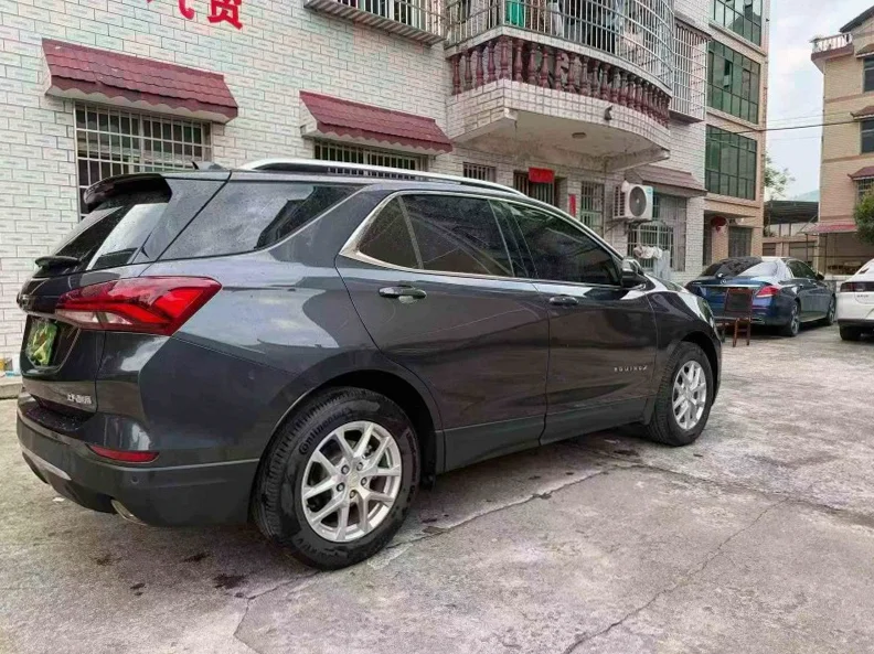 雪佛兰探界者 驾驶室