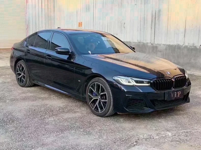 宝马5系 正面外观三