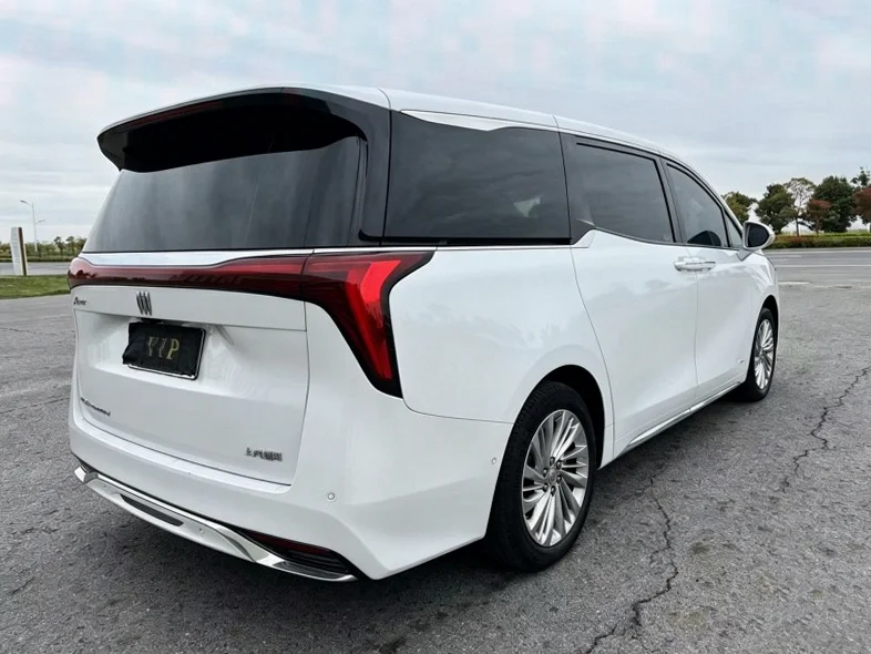 别克世纪 内饰后排