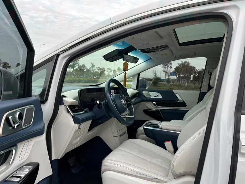 别克世纪 后面外观一