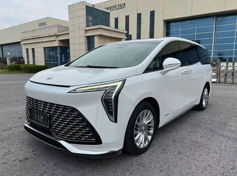 别克新世纪 正面外观三