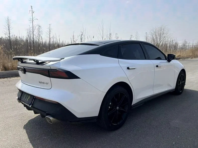 长安汽车UNI 内饰后排