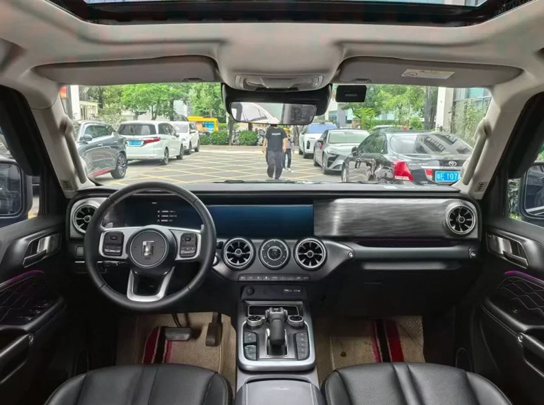 长城汽车坦克 后面外观一