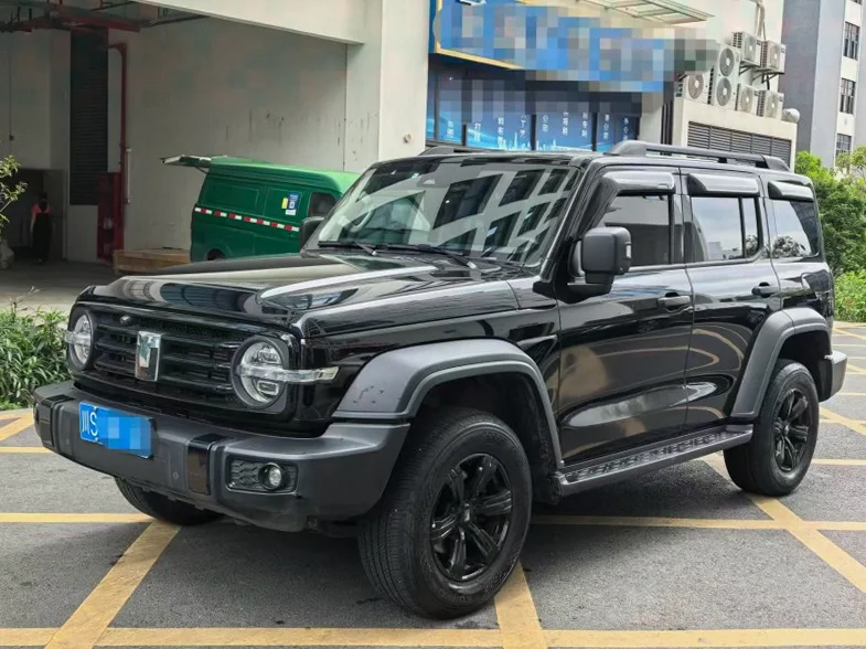 长城汽车坦克 正面外观三