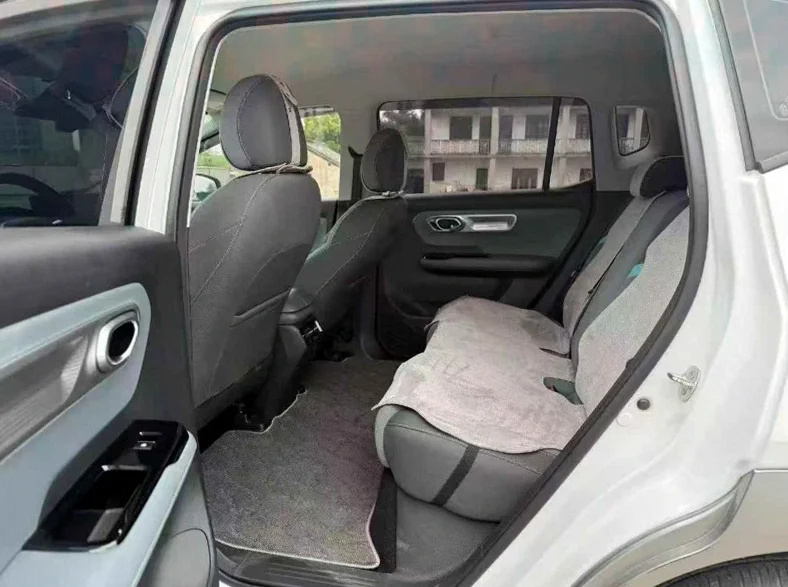 传祺埃安Y 后面外观二