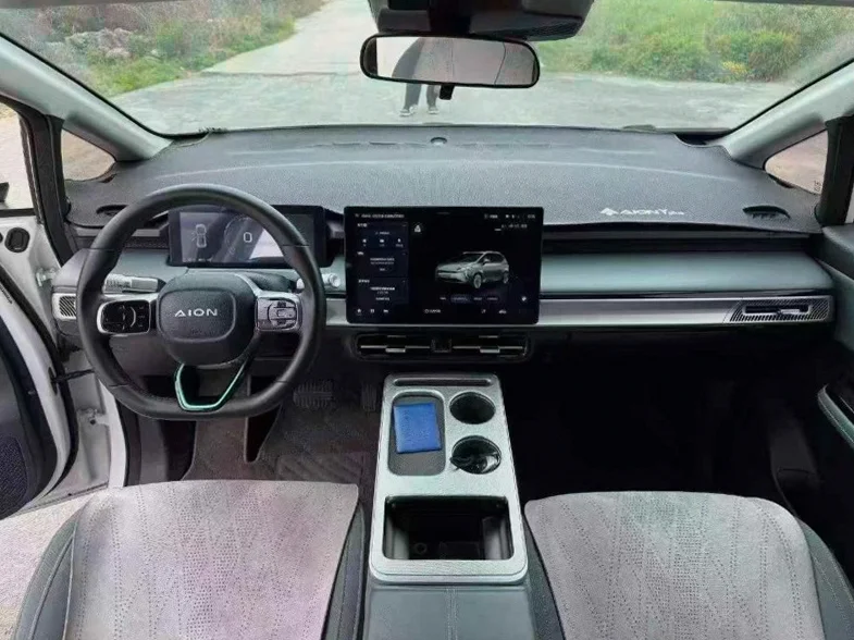 传祺埃安Y 后面外观一