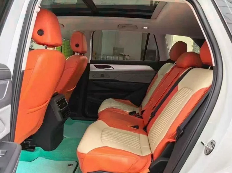 大众揽巡 后面外观二