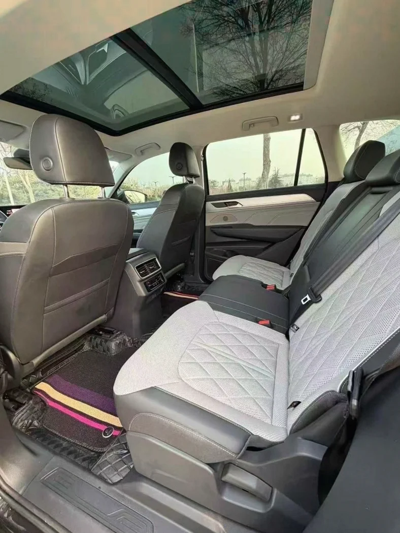 大众揽巡 后面外观二