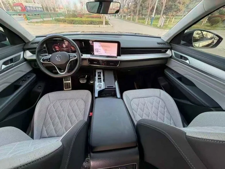 大众揽巡 后面外观一