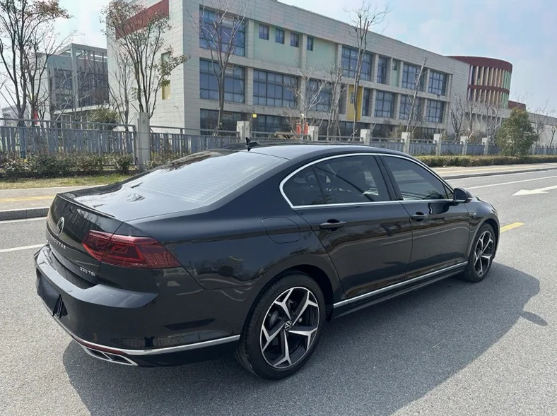 大众迈腾 后面外观二