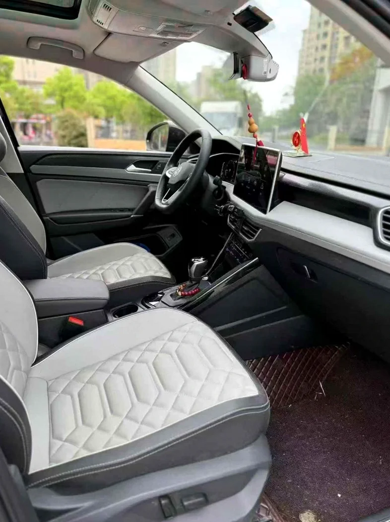 大众探岳 后面外观二