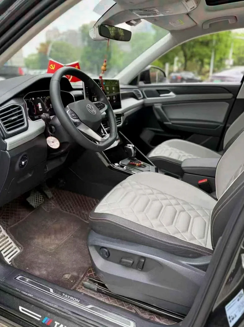 大众探岳 后面外观一