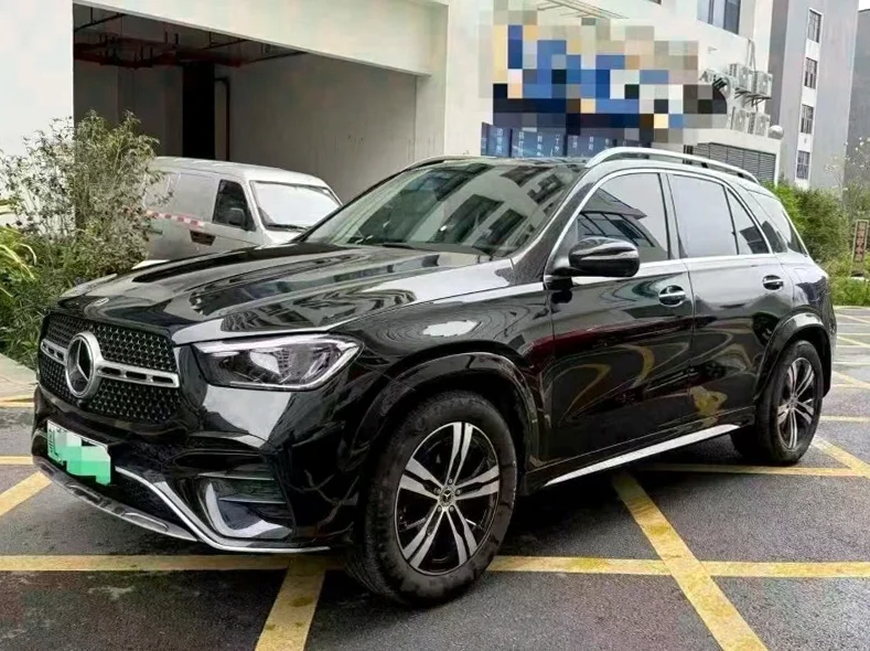 奔驰GLE 后面外观一