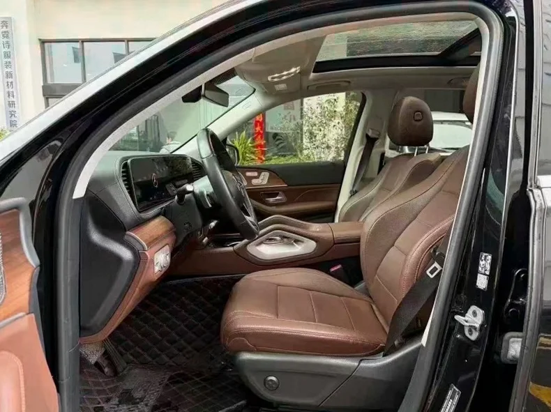 奔驰GLE 正面外观二