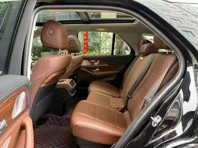 奔驰GLE 正面外观三