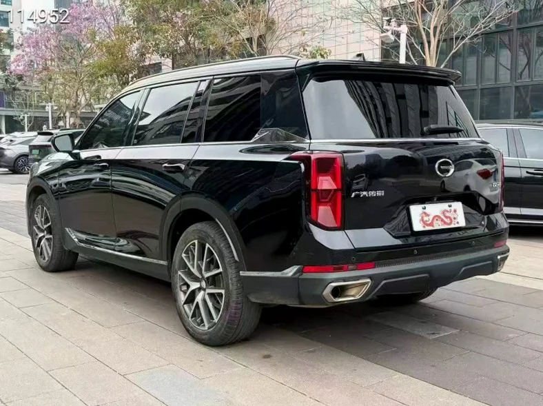 传祺GS8 内饰前排