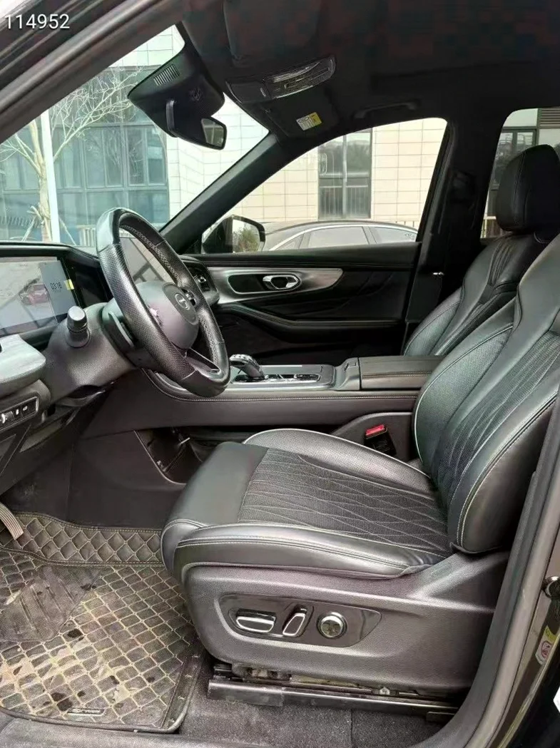 传祺GS8 后面外观一