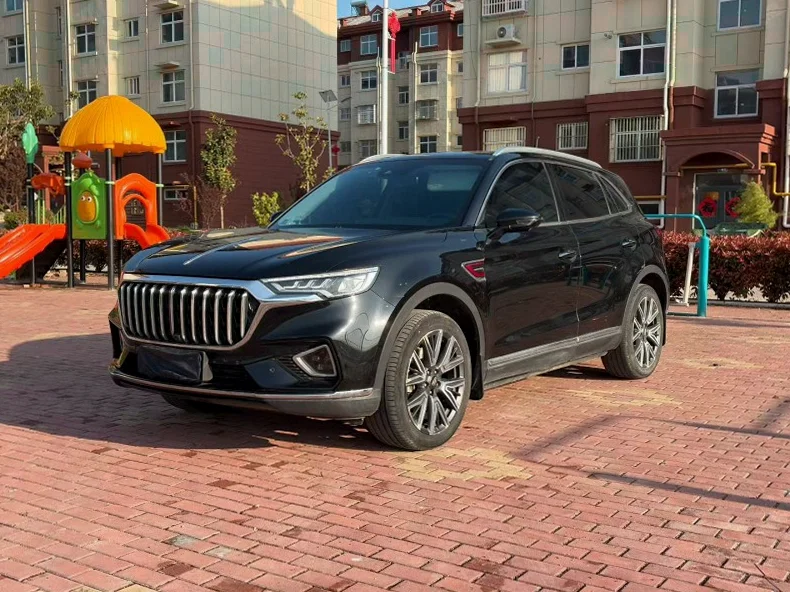 红旗HS5 正面外观二